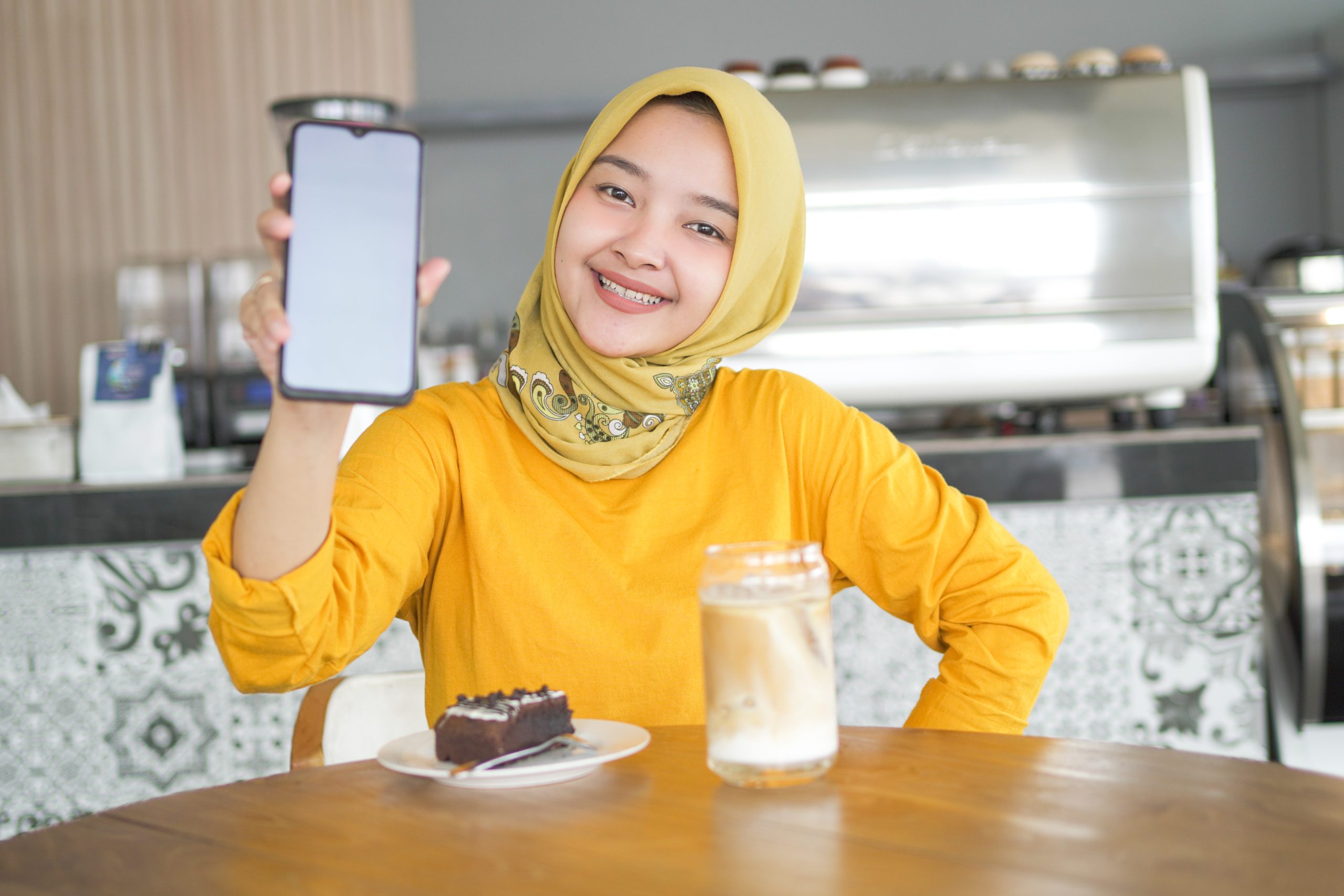 Comparing Halal Café Apps: Which One Should You Trust?