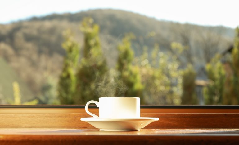 Coffee with a View: Scenic Outdoor Coffee Shops Worth Visiting: