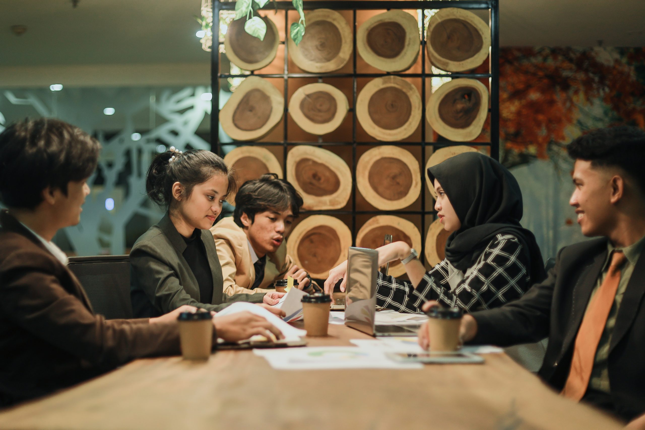 Halal Coffee Culture: The Best Muslim-Friendly Coffee Shops in Major Cities: