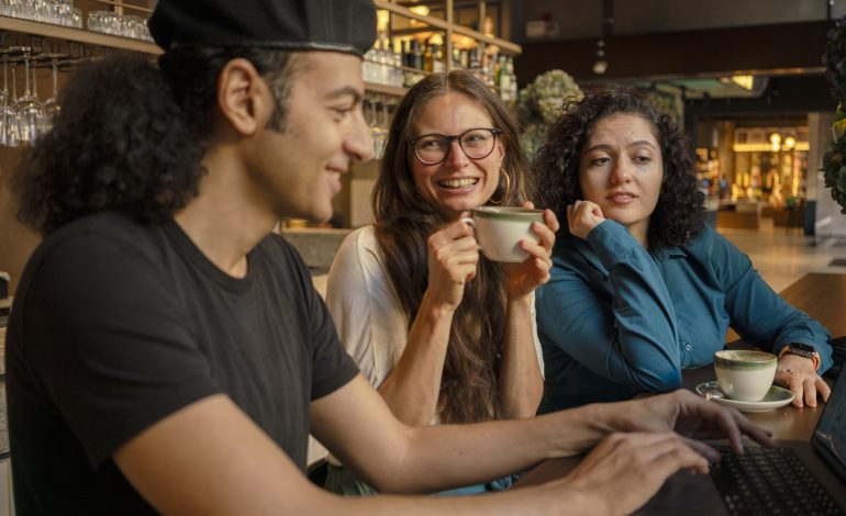 Freelancer Etiquette 101: How to Be a Great Guest at Your Go-To Coffee Shop: