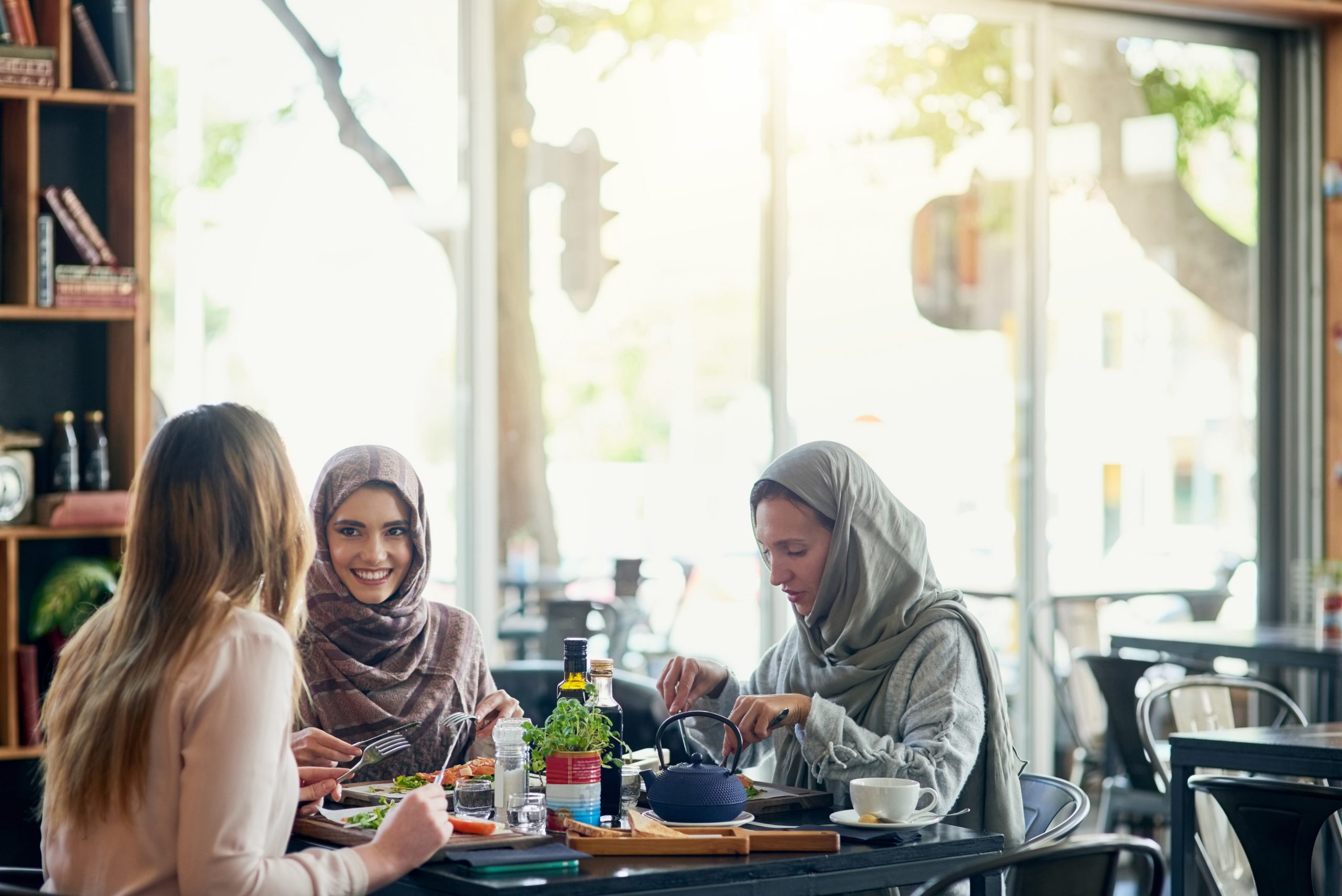 From Playgrounds to Coffee Corners: Muslim-Friendly Hangouts for Parents and Kids: