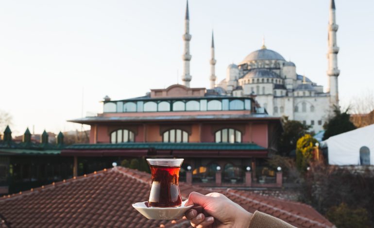 Halal Café Culture: Discovering the Rise of Coffee Shops Near Mosques in Urban Cities: