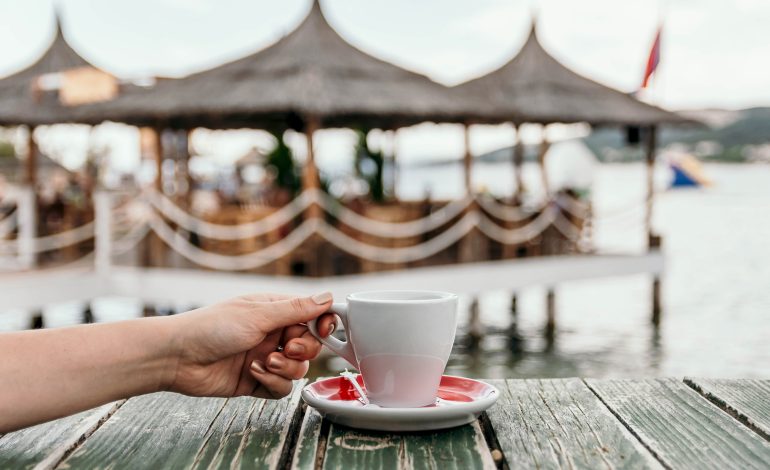 Tranquil Sips: The Best Coffee Shops Near Mosques for Reflection and Relaxation: