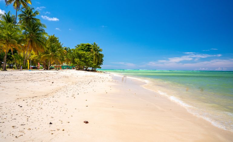 Top Beach Destinations Around the World: Sun, Sand, and Serenity: